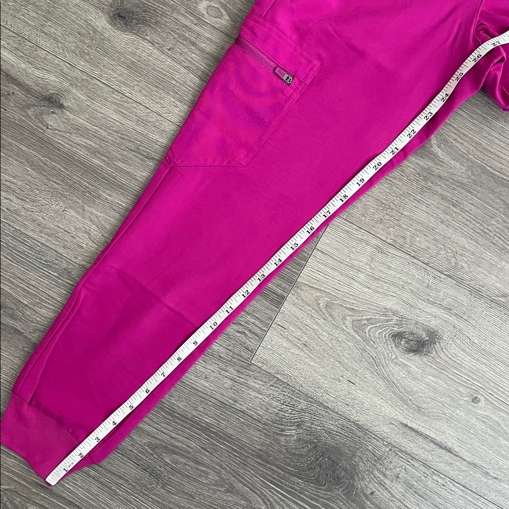 FIGS High Waisted Zamora Jogger Scrub Pants XXS PETITE Raspberry Sorbet Magenta - Picture 10 of 10